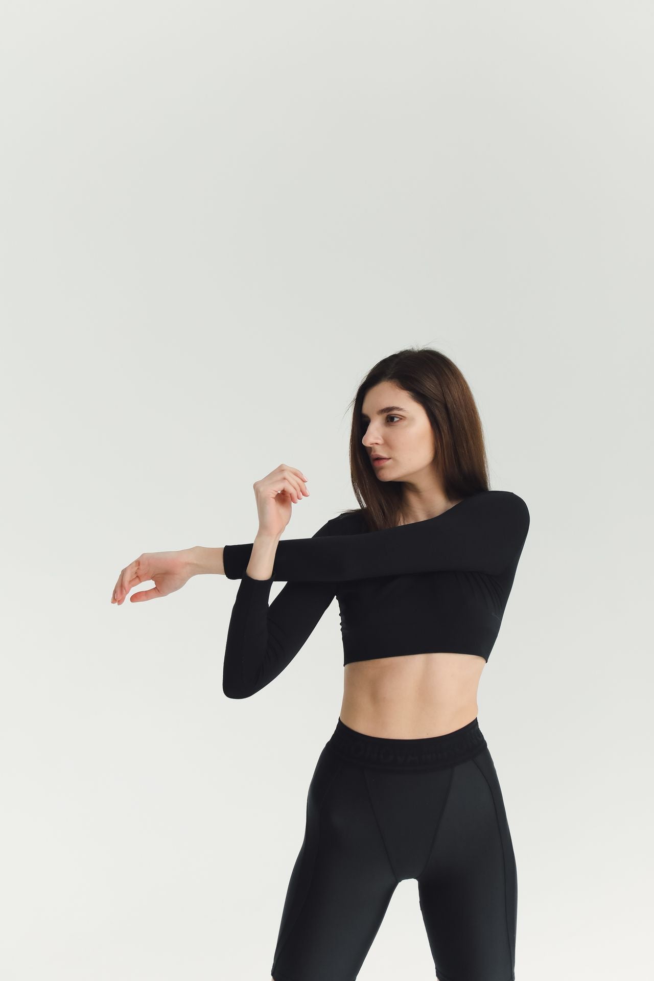 Pre-Owned On Running Long Sleeve Crop Top — Black, Fitted
